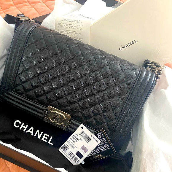 CHANEL Handbags - Chanel Large Boy Bag-Quilted